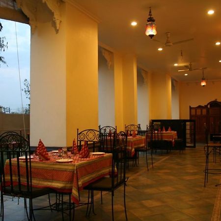 Pratap Palace Chittorgarh Extérieur photo